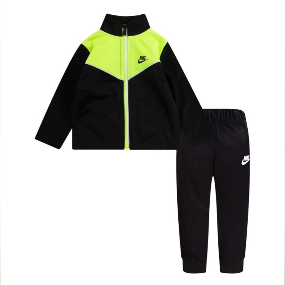 Boys Nike Set, Jacket and Pants, Size 6 Used $15.00